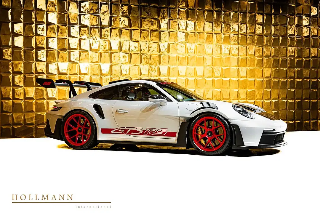 Porsche 992 - Thumbnail 8
