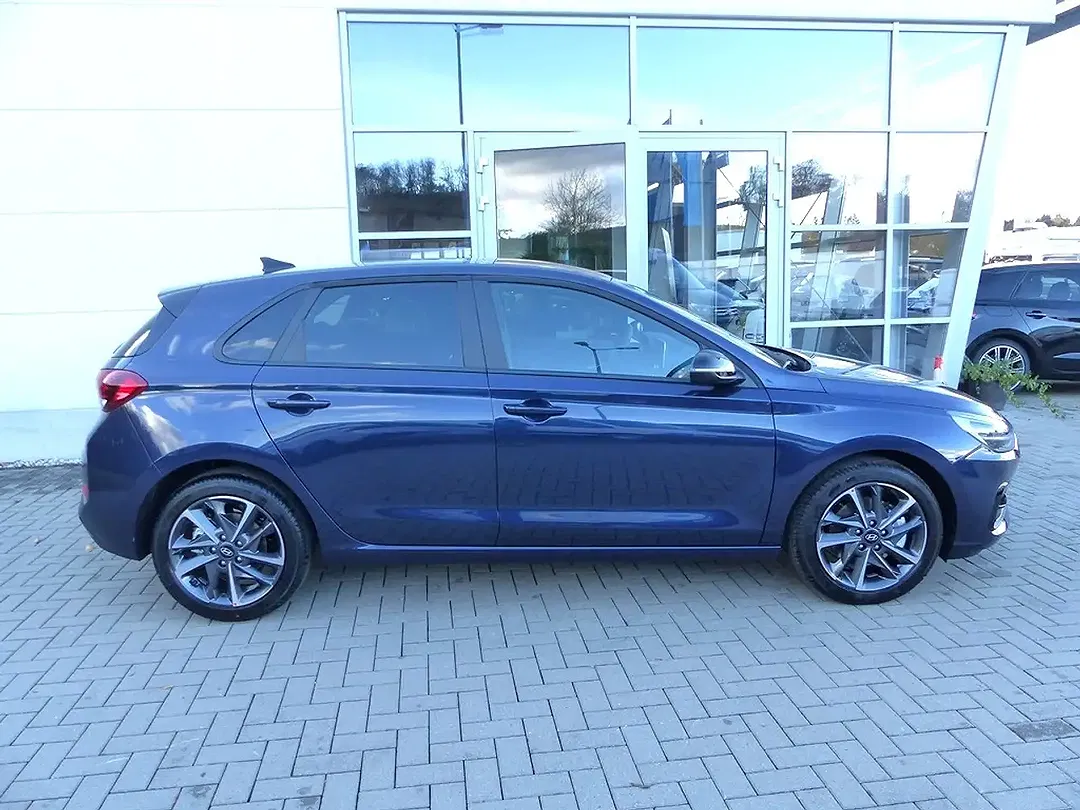 Hyundai i30 - Thumbnail 2