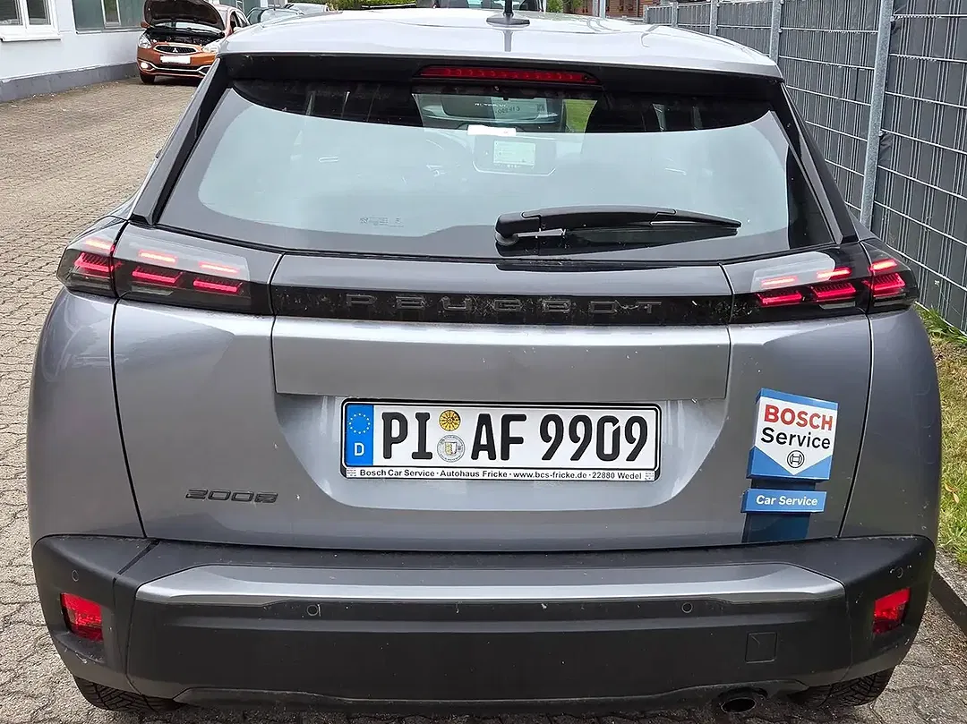 Peugeot 2008 - Thumbnail 8