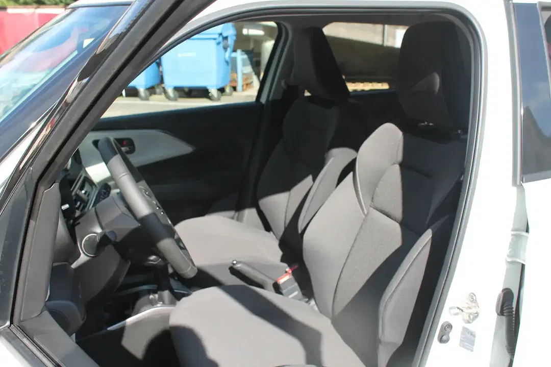 Suzuki Swift - Thumbnail 12
