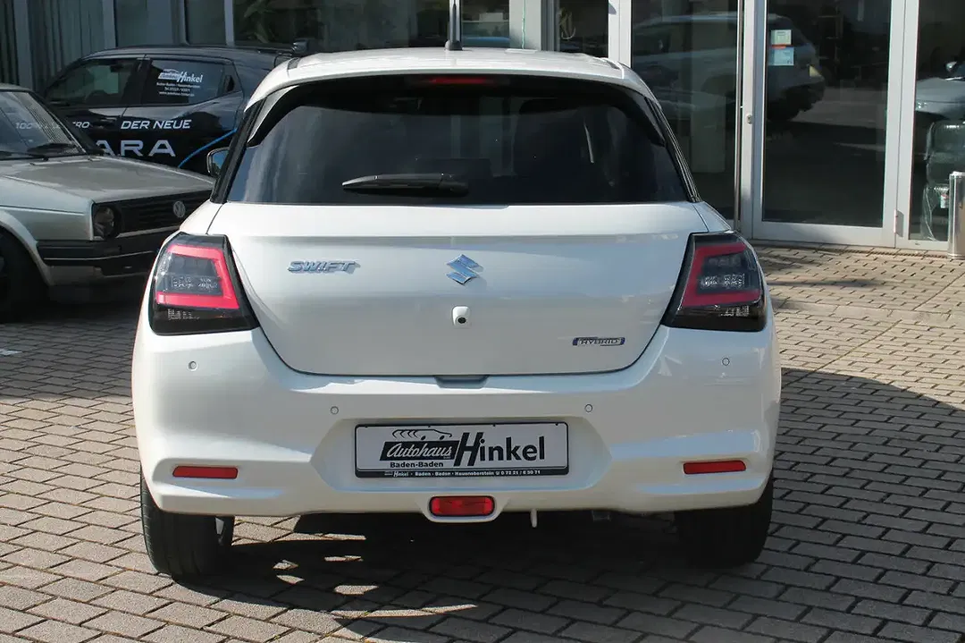 Suzuki Swift - Thumbnail 3