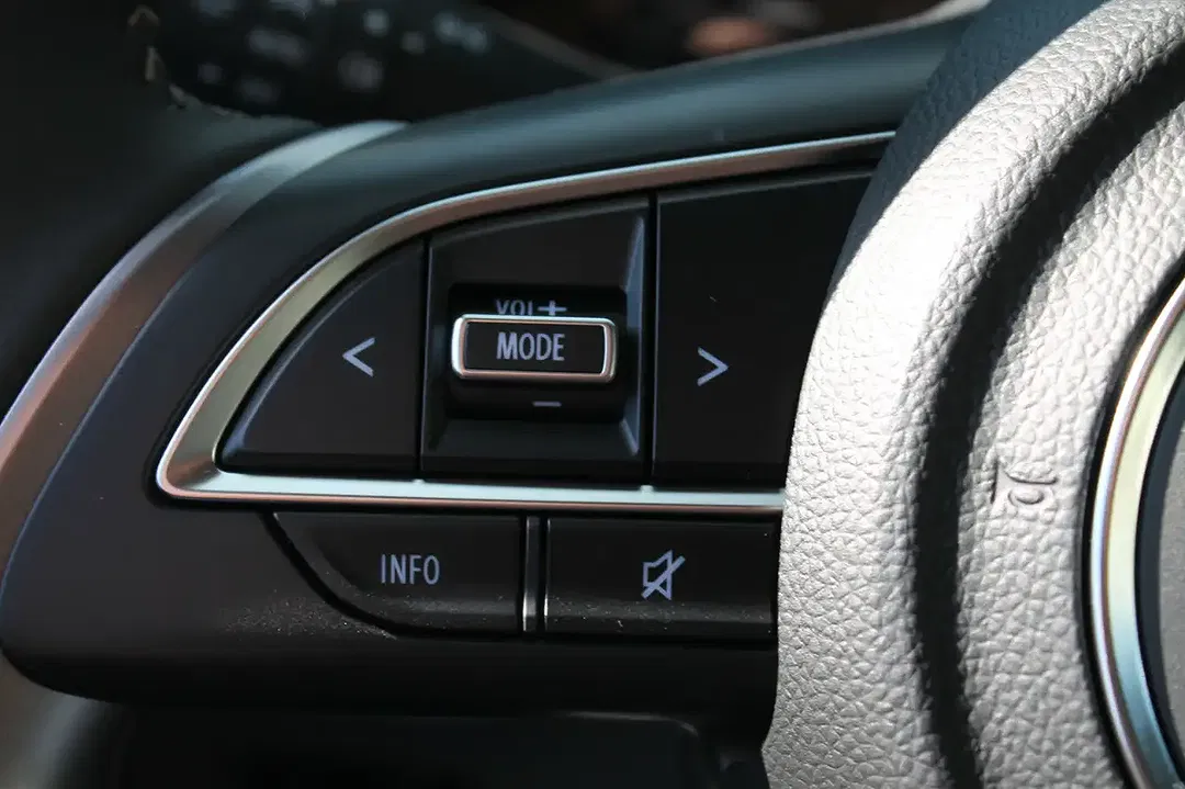 Suzuki Swift - Thumbnail 6
