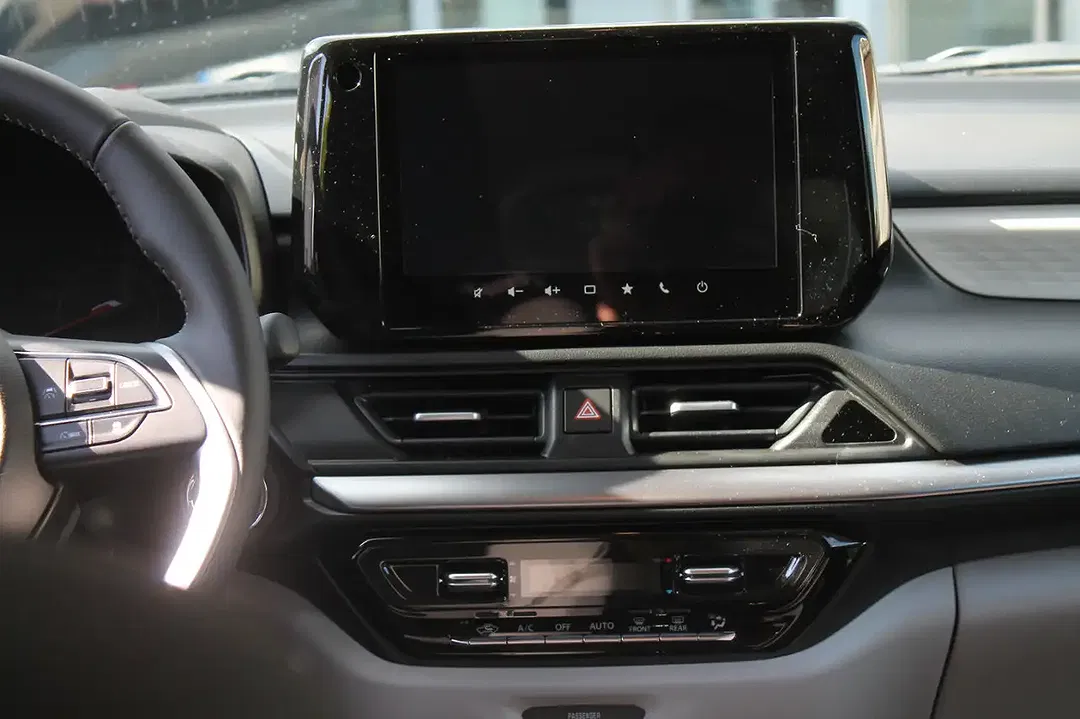 Suzuki Swift - Thumbnail 8