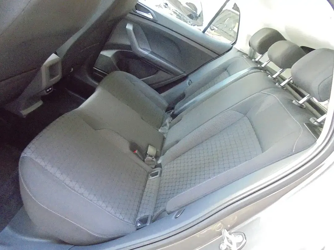 Volkswagen T-Cross - Thumbnail 11