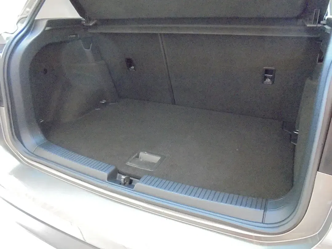 Volkswagen T-Cross - Thumbnail 12