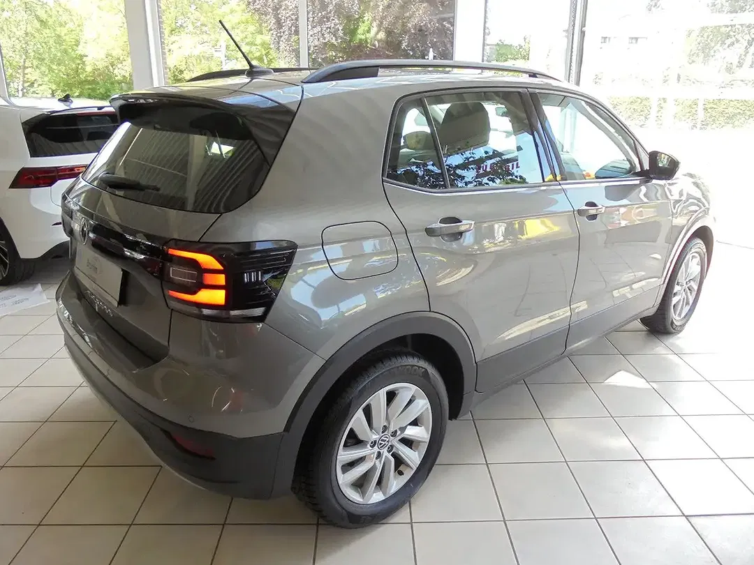 Volkswagen T-Cross - Thumbnail 15