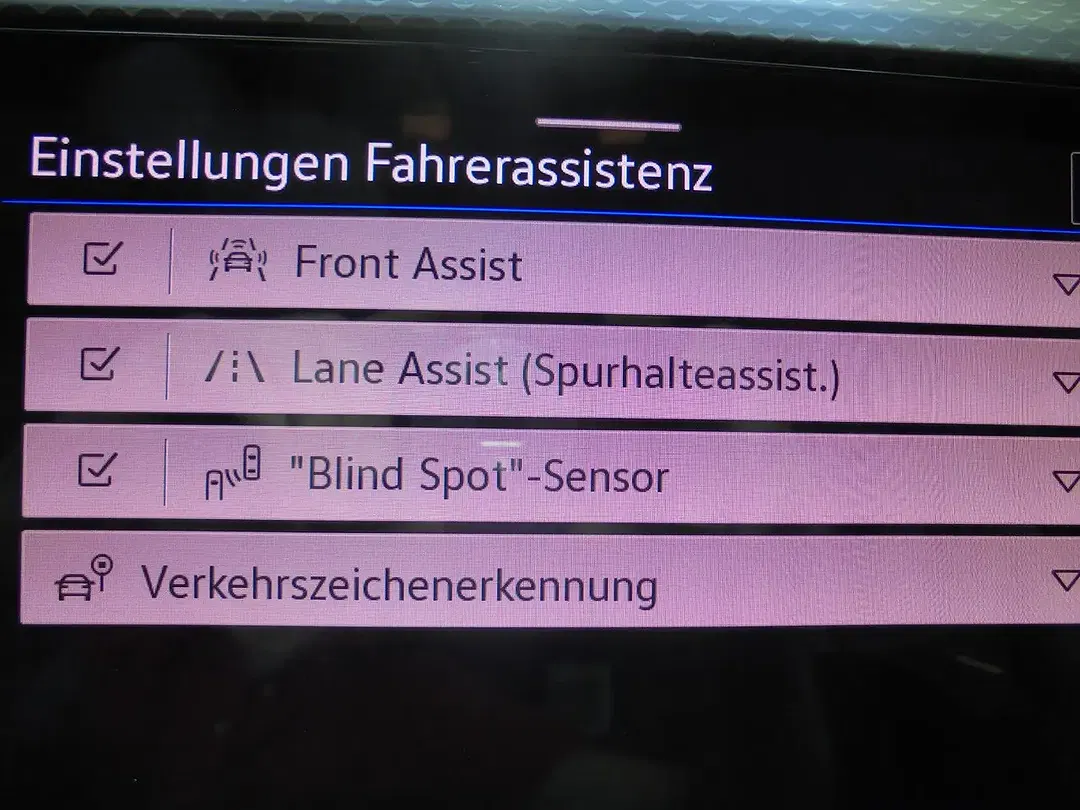 Volkswagen T-Cross - Thumbnail 8