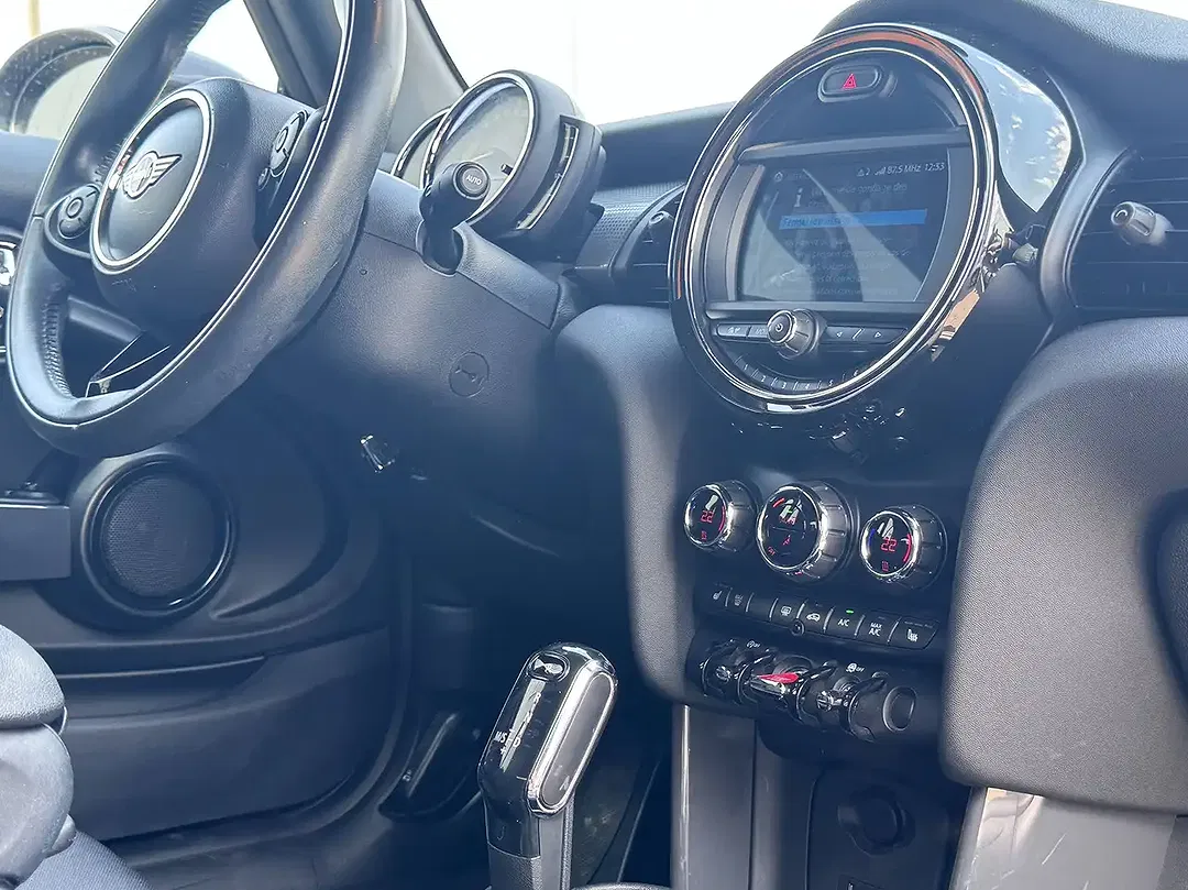 MINI Cooper Cabrio - Thumbnail 12