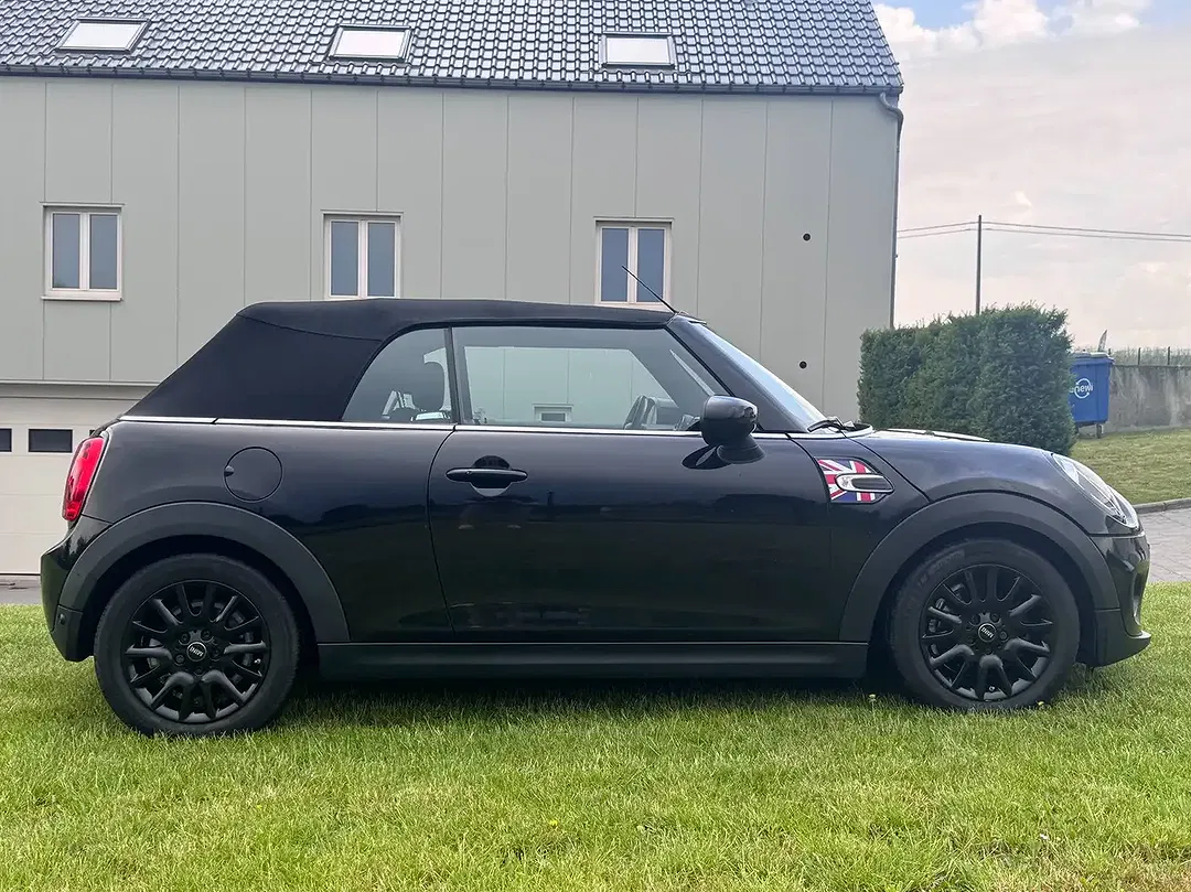 MINI Cooper Cabrio - Thumbnail 9