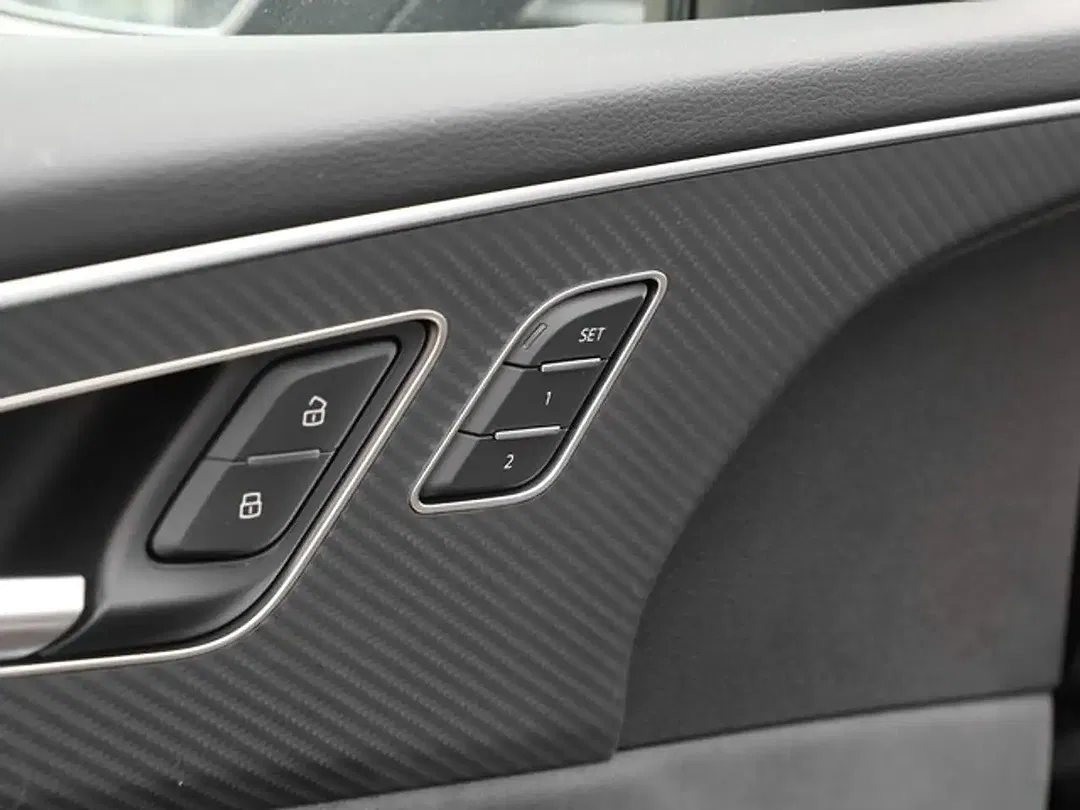 Audi Q8 - Thumbnail 10