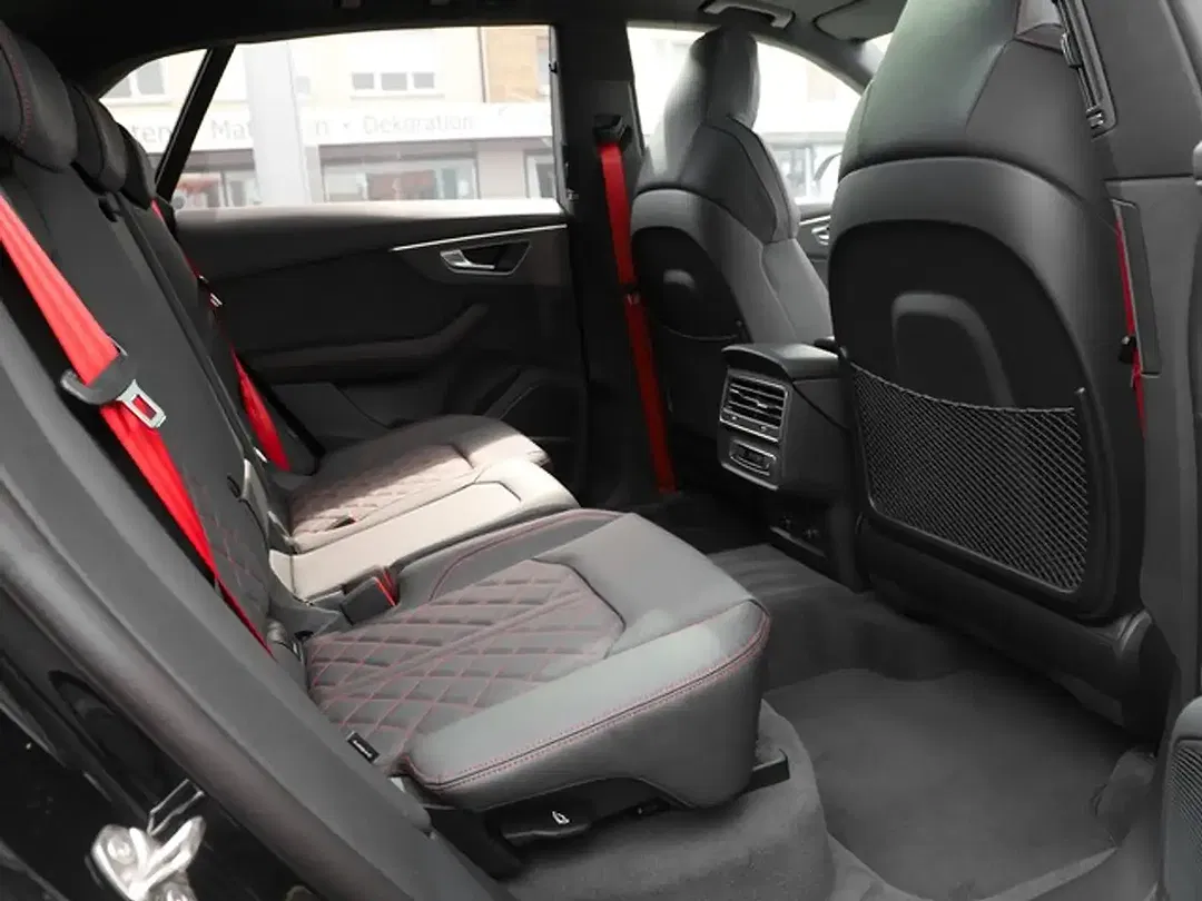 Audi Q8 - Thumbnail 4