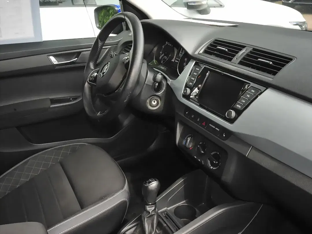 Skoda Fabia - Thumbnail 6