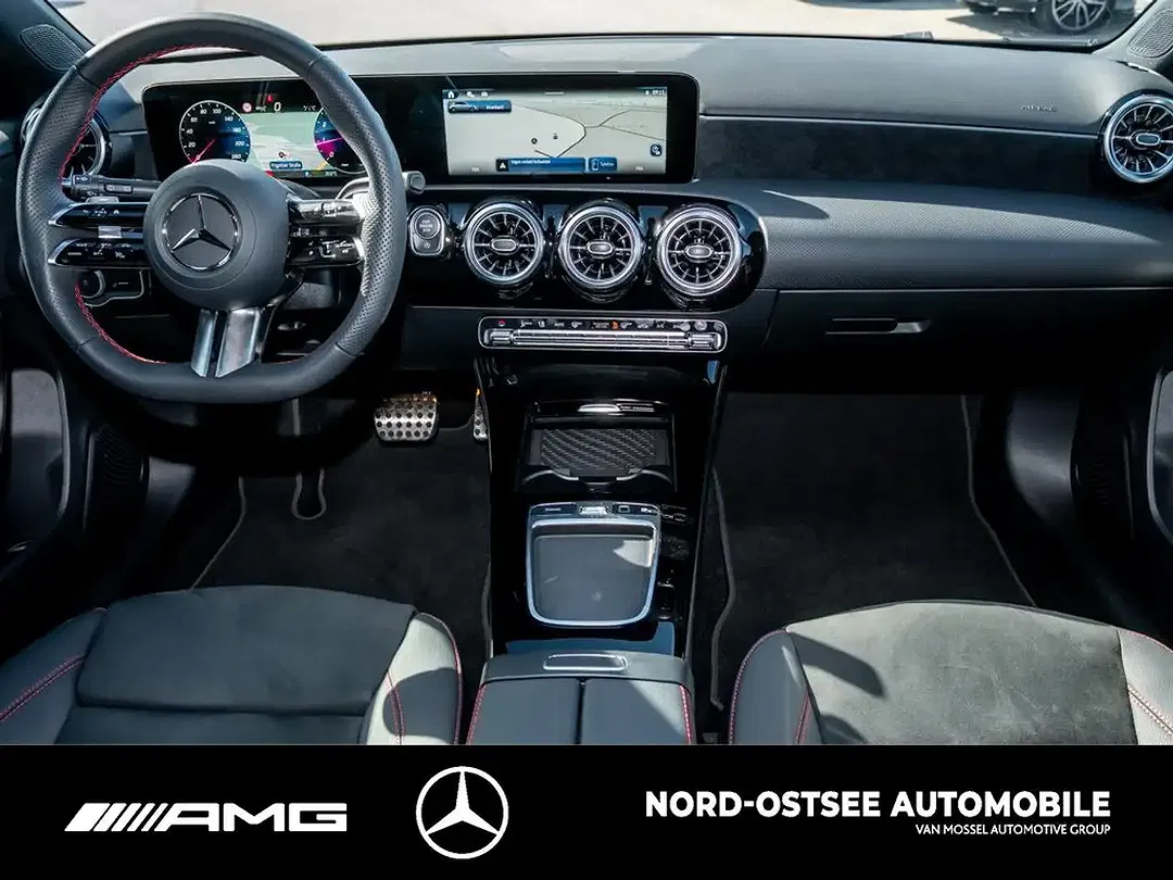 Mercedes-Benz A 200 - Thumbnail 12
