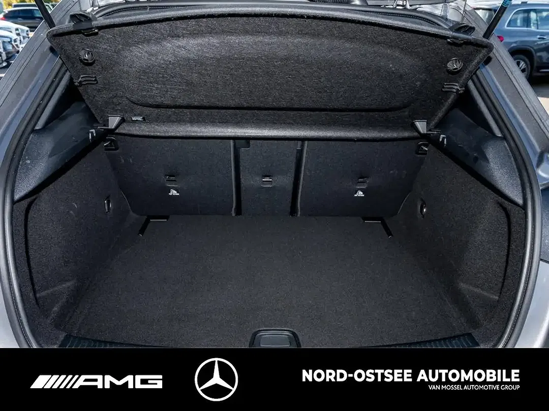 Mercedes-Benz A 200 - Thumbnail 14