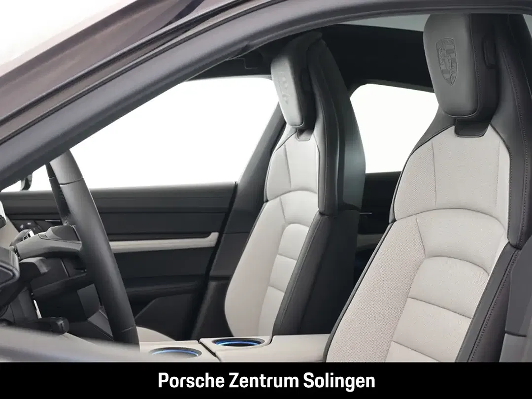 Porsche Taycan - Thumbnail 15