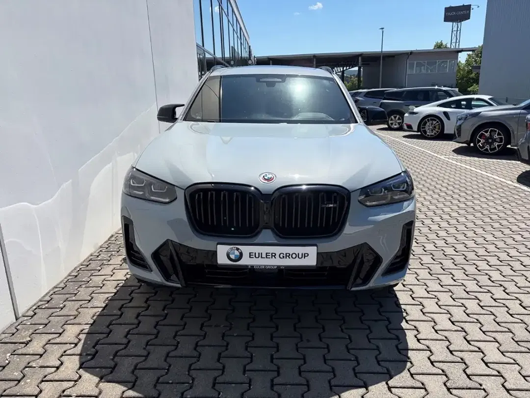 BMW X3 - Thumbnail 2