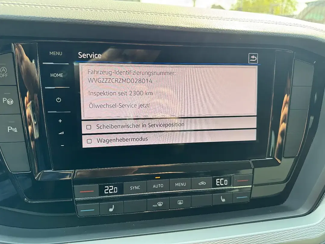 Volkswagen Touareg - Thumbnail 12