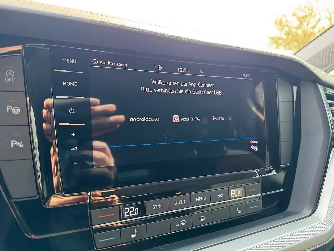 Volkswagen Touareg - Thumbnail 13