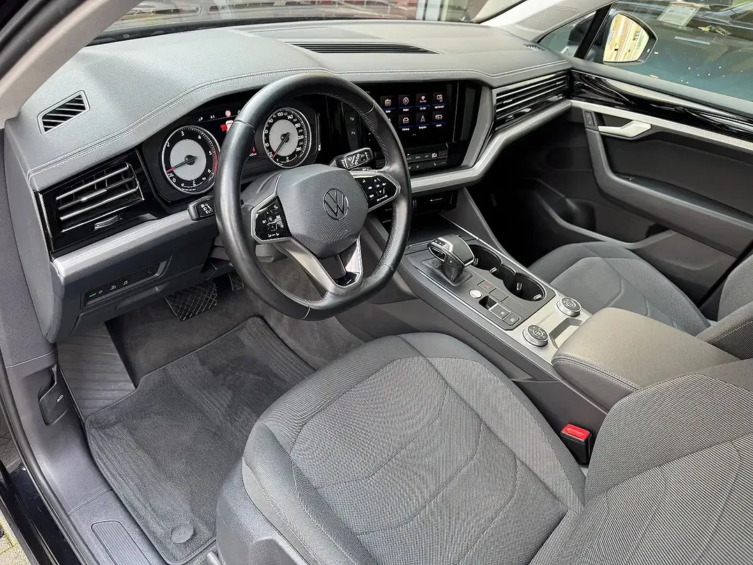 Volkswagen Touareg - Thumbnail 15