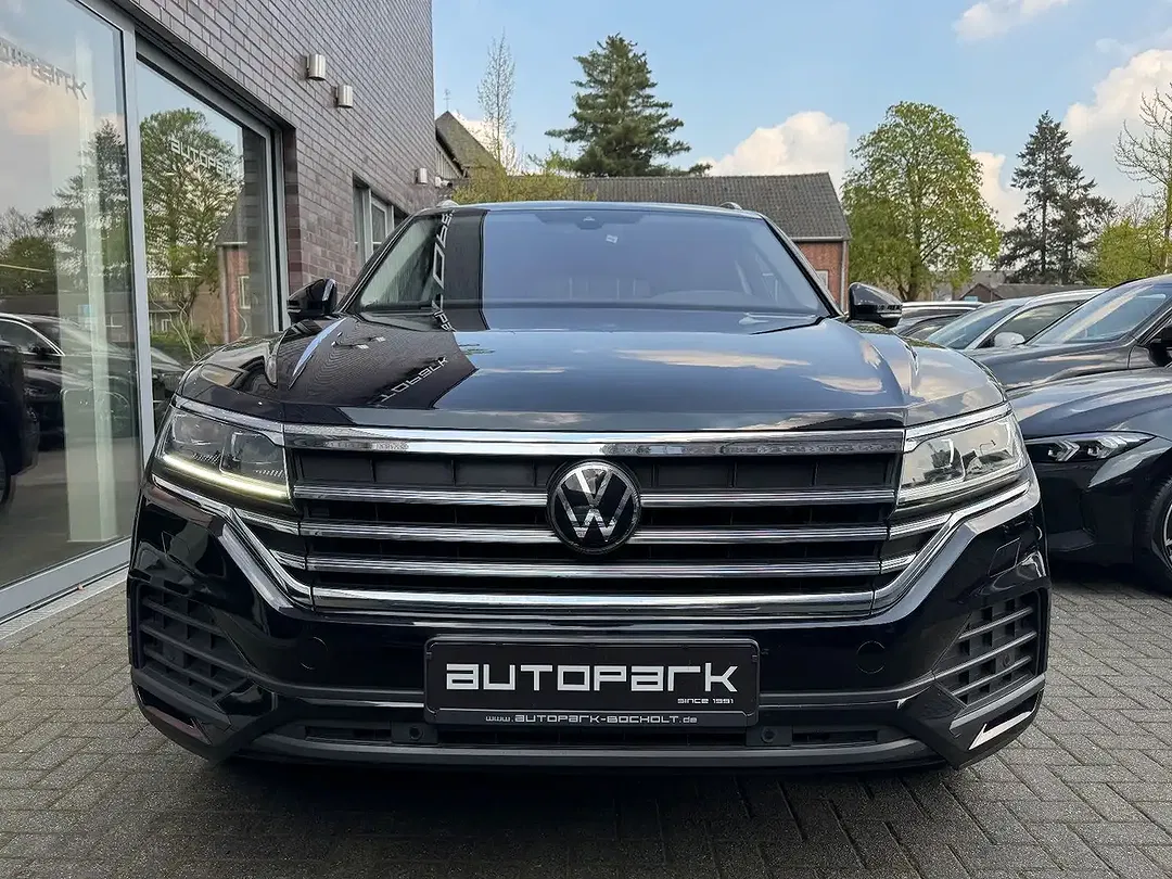 Volkswagen Touareg - Thumbnail 2