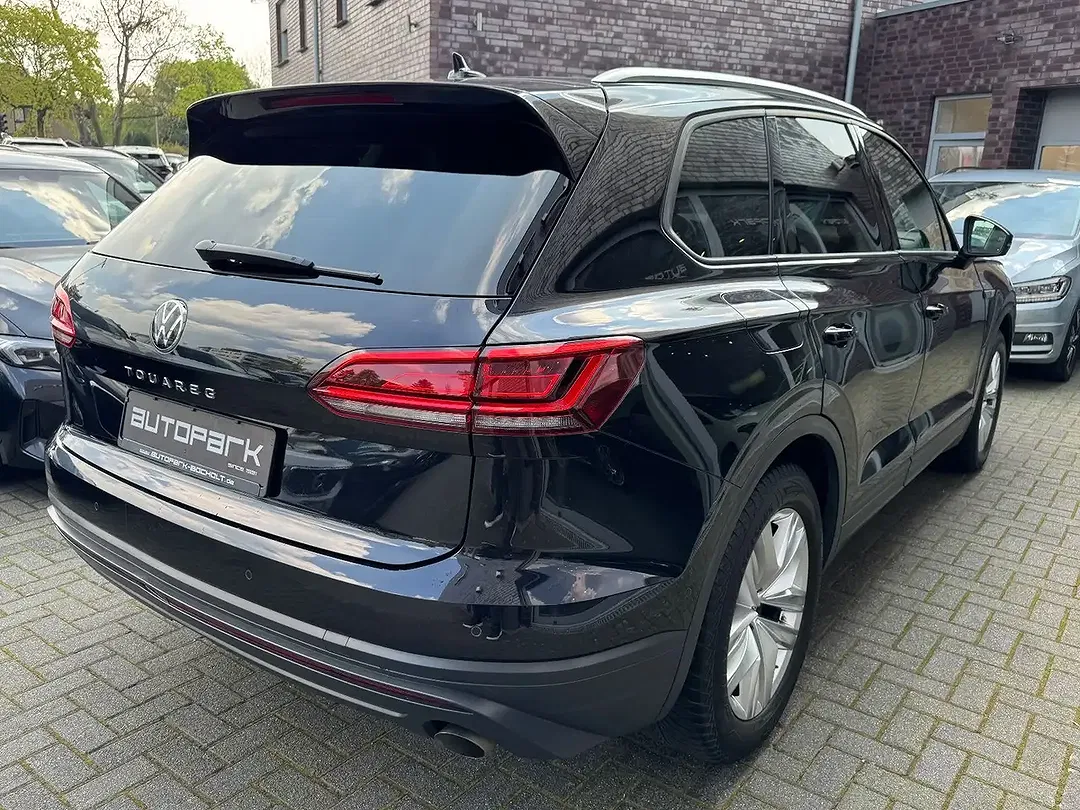 Volkswagen Touareg - Thumbnail 4