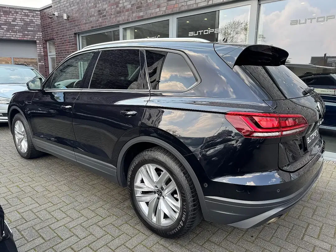 Volkswagen Touareg - Thumbnail 8