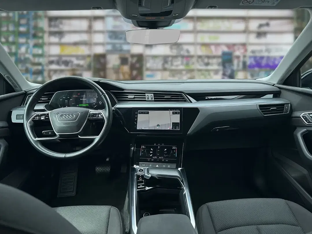 Audi e-tron - Thumbnail 11