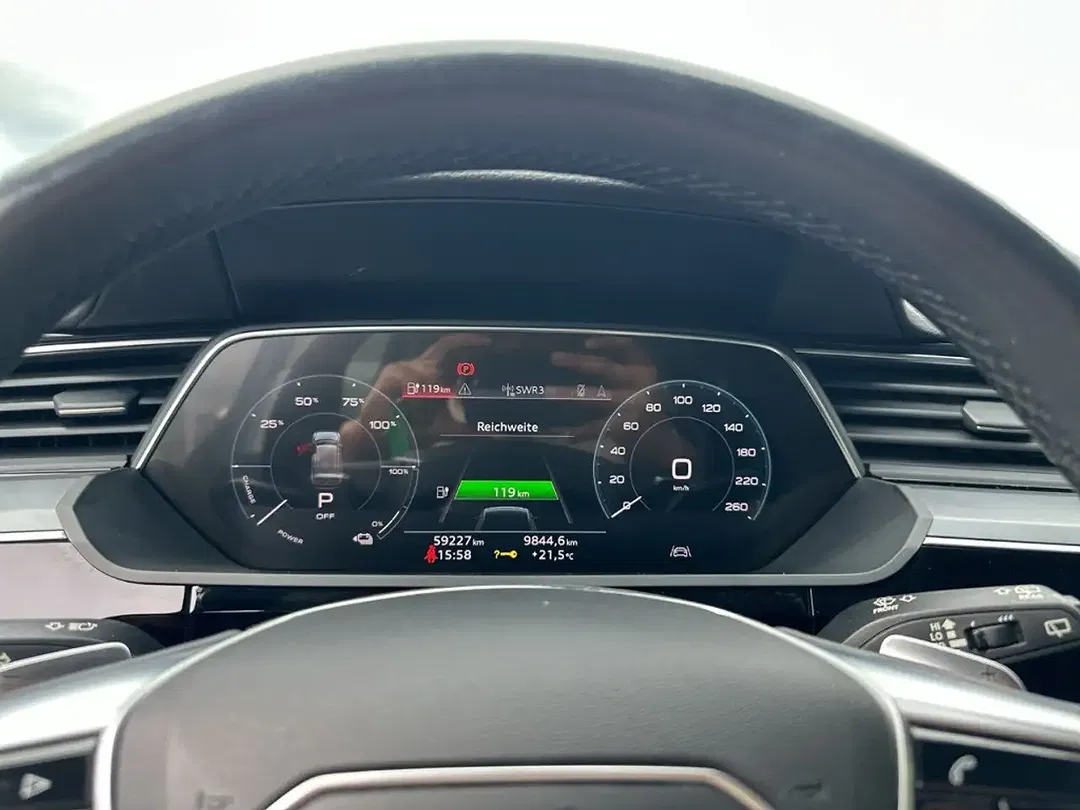 Audi e-tron - Thumbnail 13