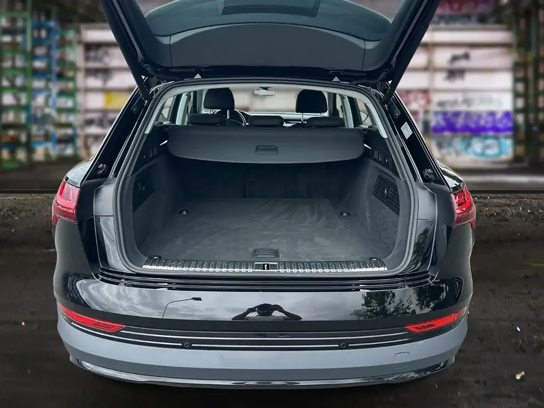 Audi e-tron - Thumbnail 6