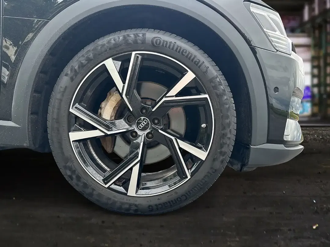 Audi e-tron - Thumbnail 7
