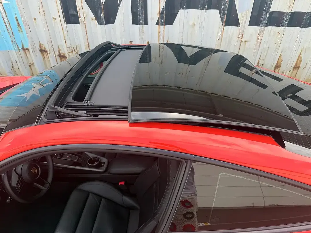 Porsche 992 - Thumbnail 11