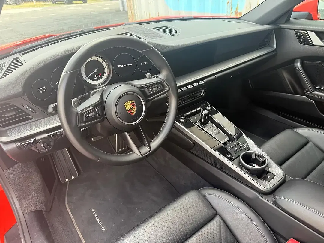 Porsche 992 - Thumbnail 9