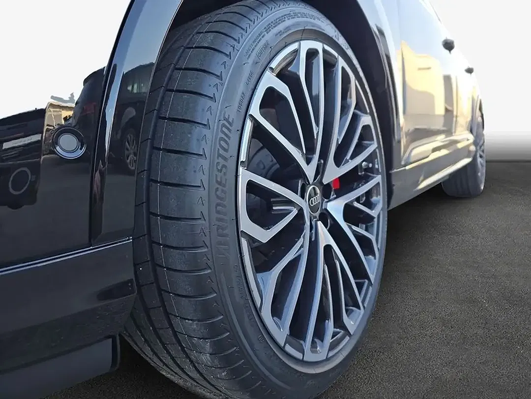 Audi Q7 - Thumbnail 7