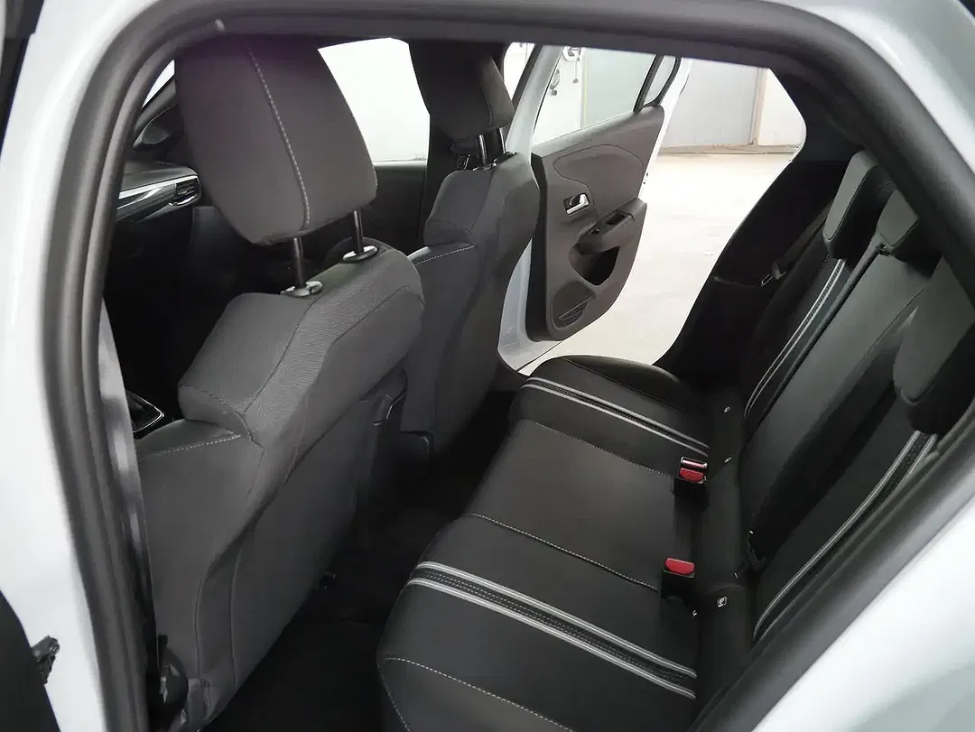Opel Corsa - Thumbnail 9