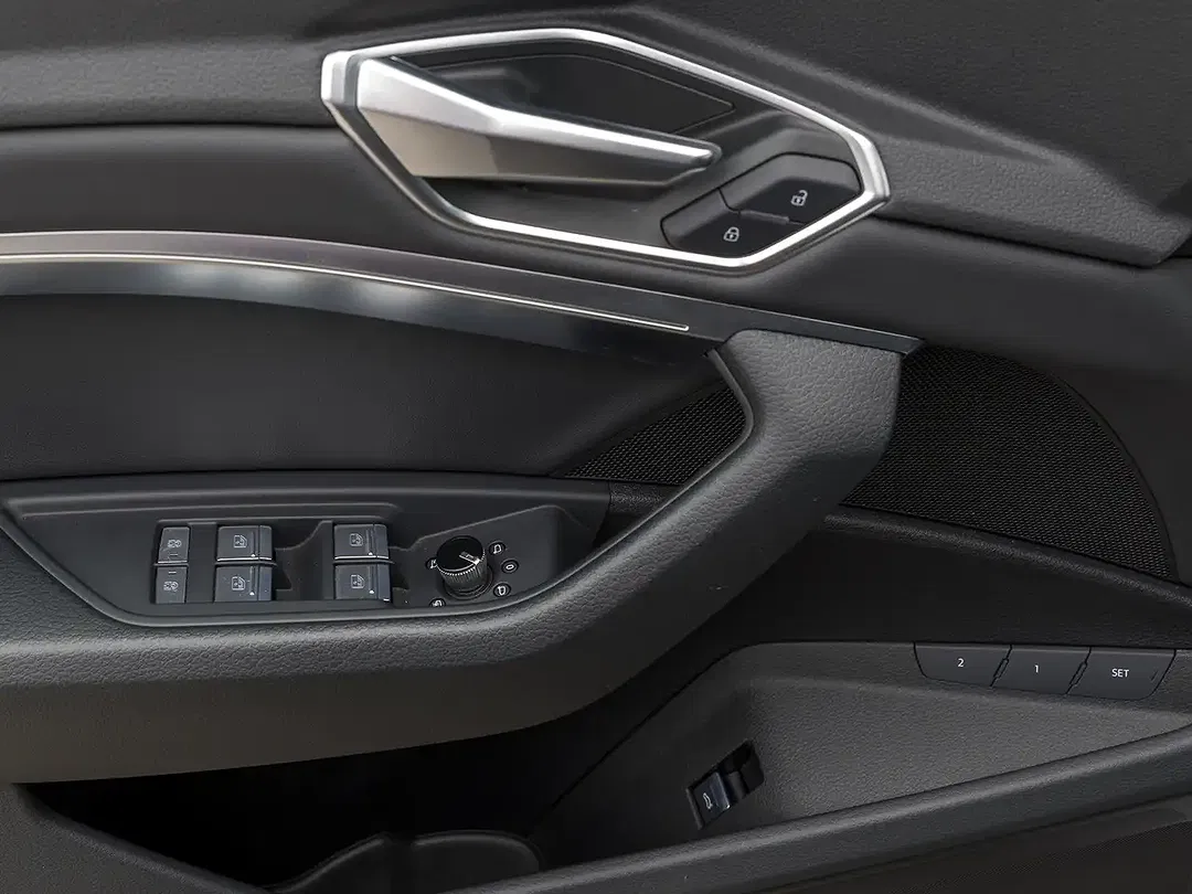 Audi e-tron - Thumbnail 9