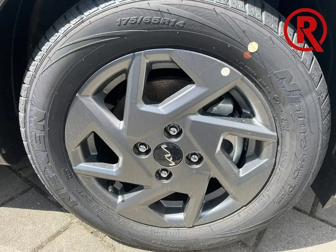 Kia Picanto - Thumbnail 7