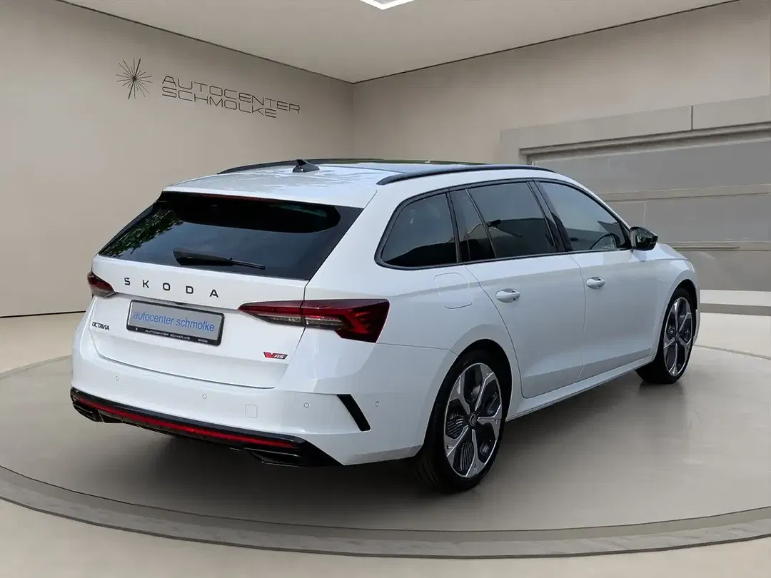 Skoda Octavia - Thumbnail 5