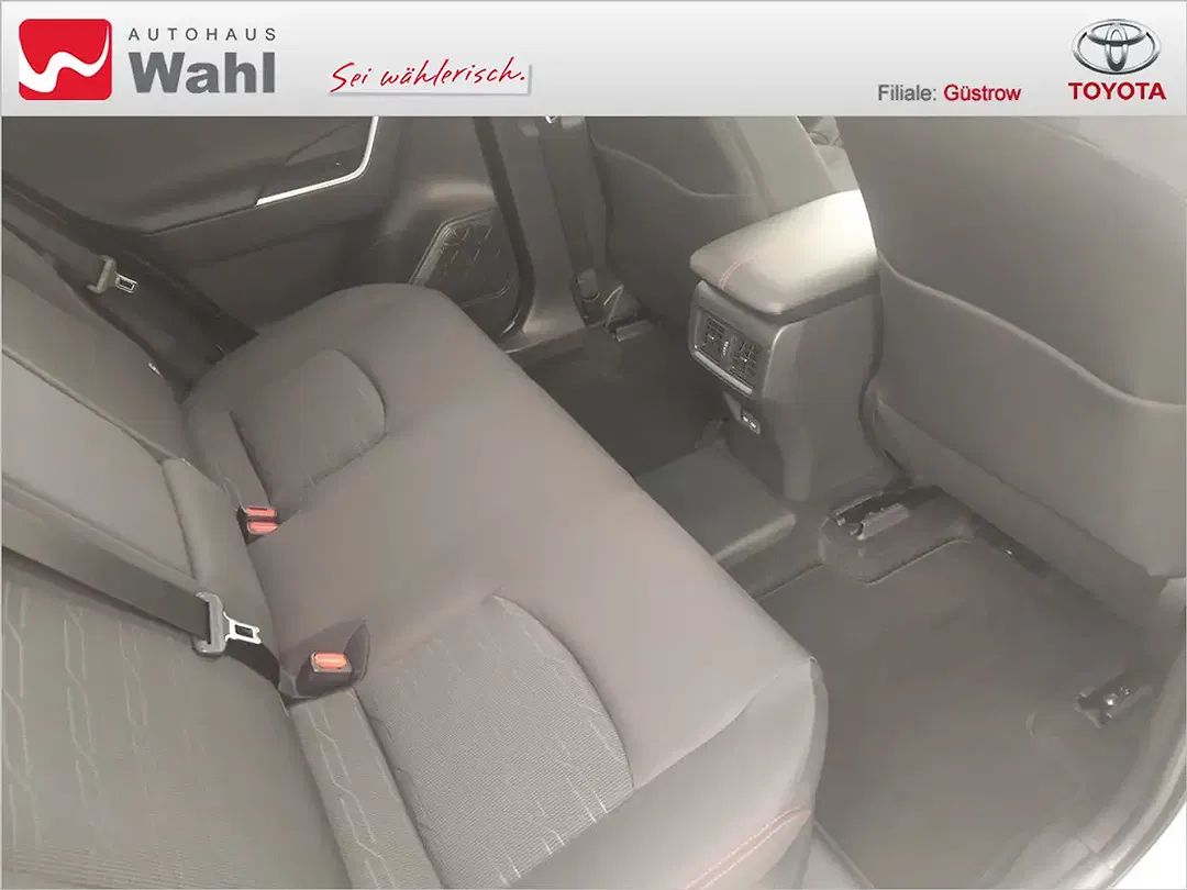 Toyota RAV 4 - Thumbnail 8