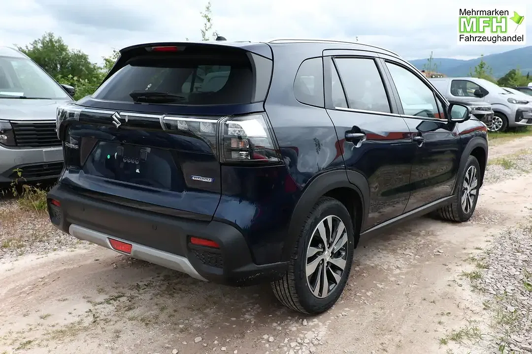 Suzuki S-Cross - Thumbnail 2