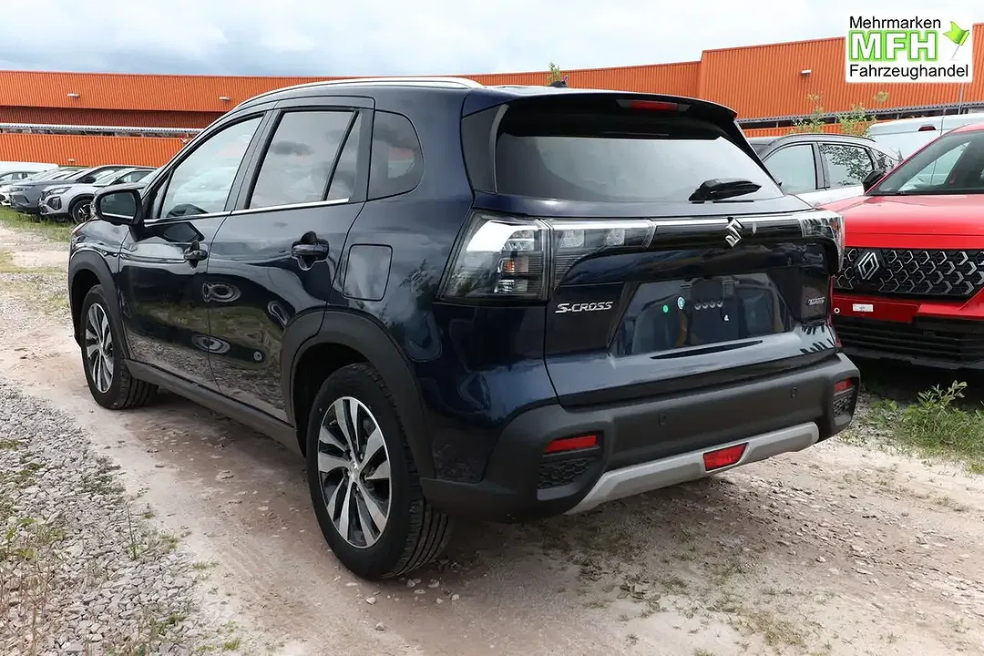 Suzuki S-Cross - Thumbnail 3