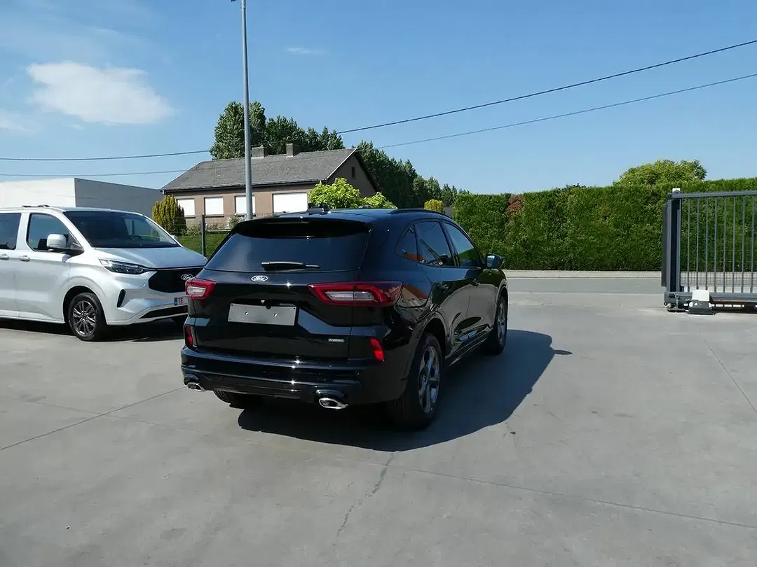 Ford Kuga - Thumbnail 4