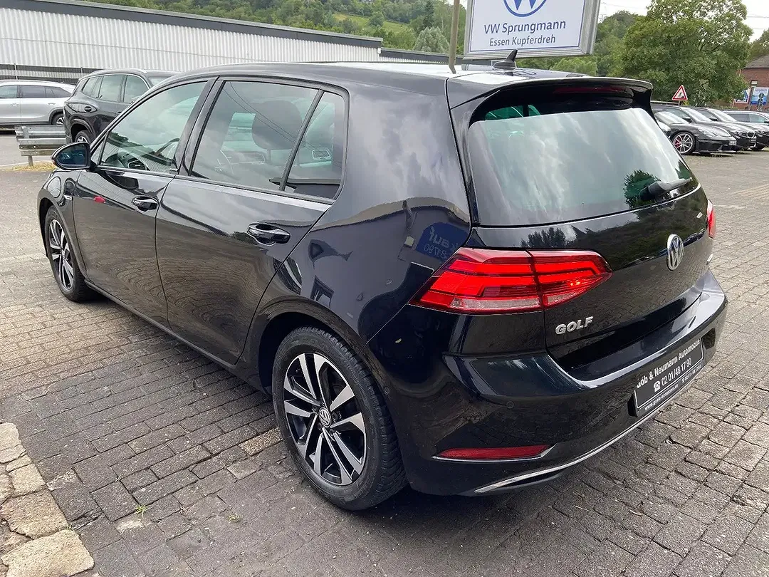 Volkswagen Golf - Thumbnail 4
