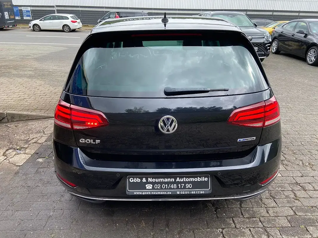 Volkswagen Golf - Thumbnail 5