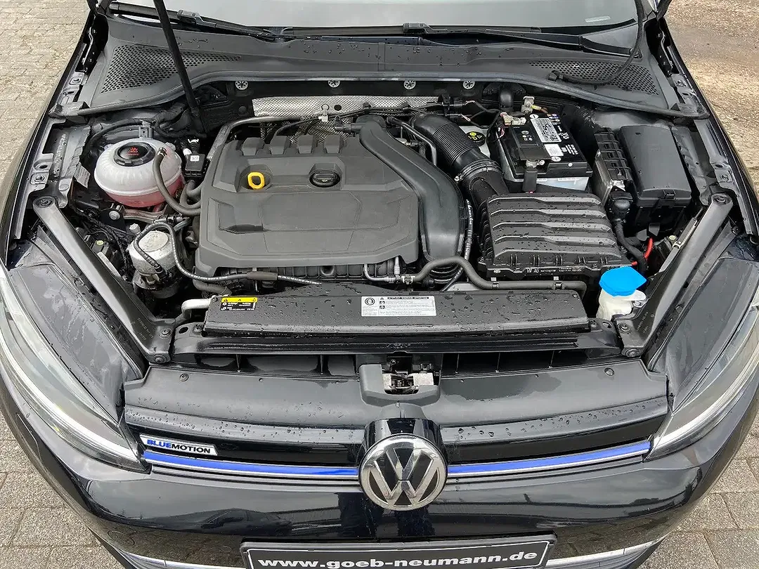 Volkswagen Golf - Thumbnail 8