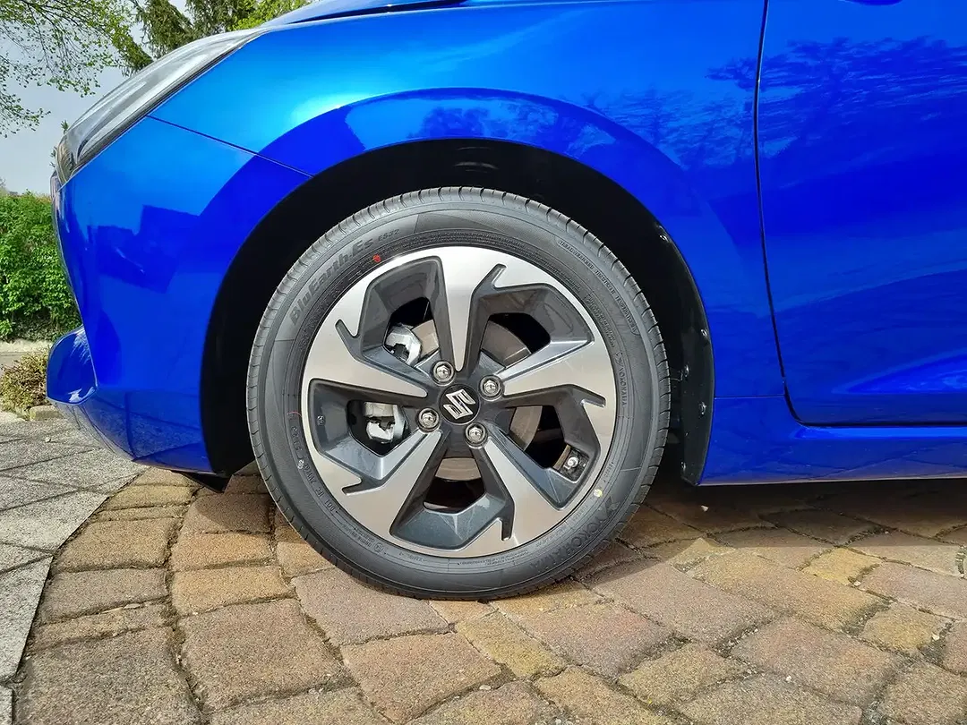 Suzuki Swift - Thumbnail 10