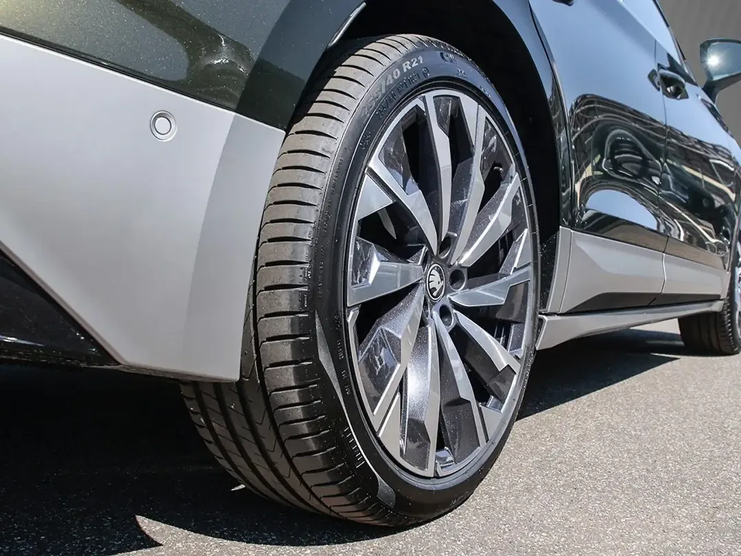 Skoda Enyaq - Thumbnail 5