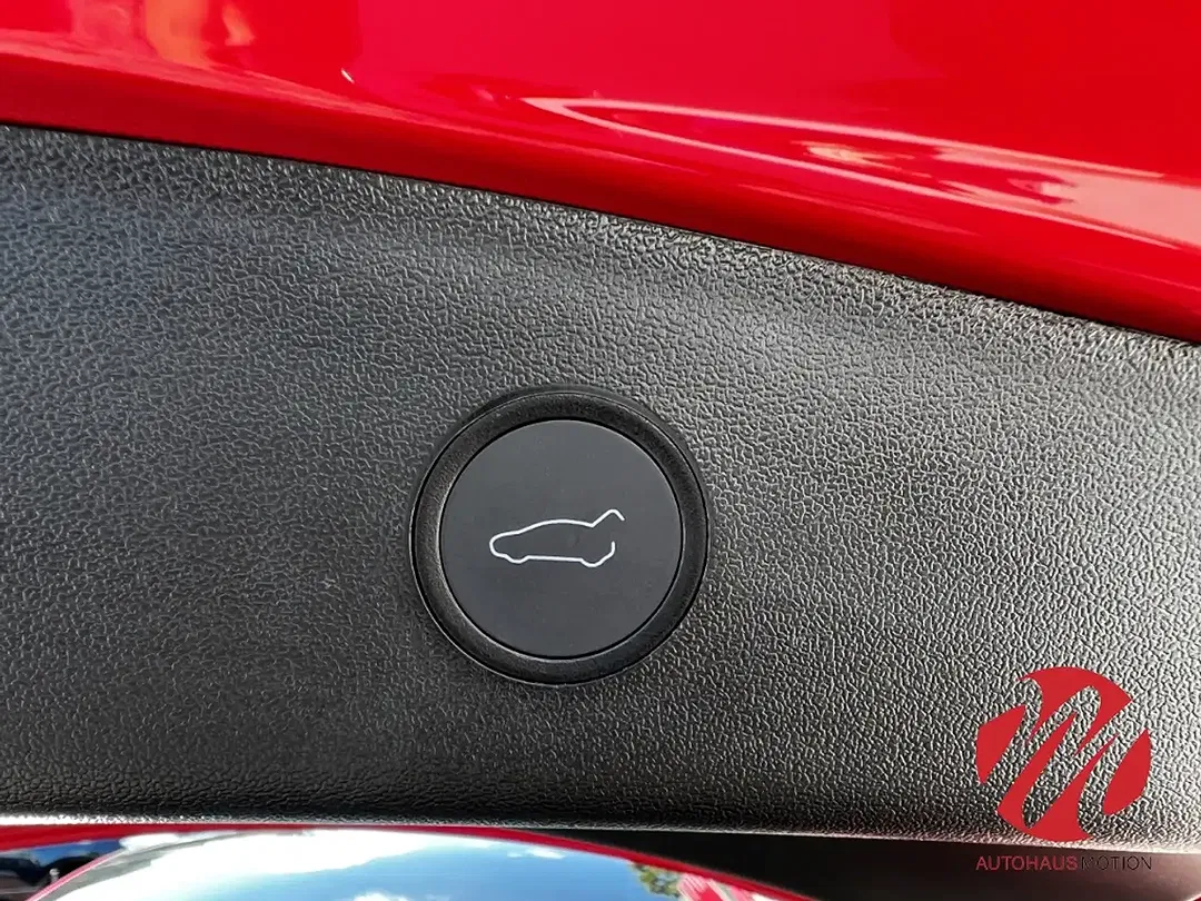 Tesla Model 3 - Thumbnail 12
