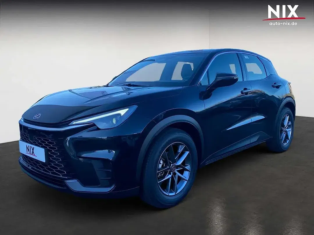 Lexus LBX - Thumbnail 1