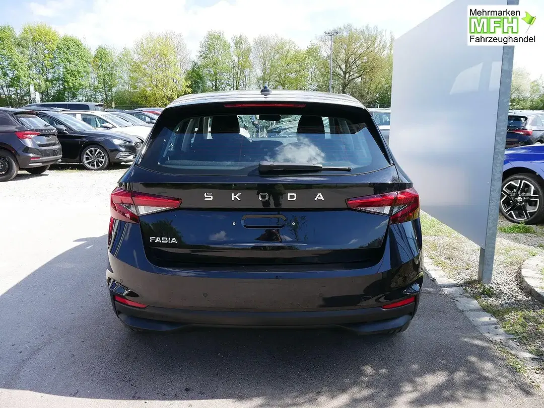 Skoda Fabia - Thumbnail 2
