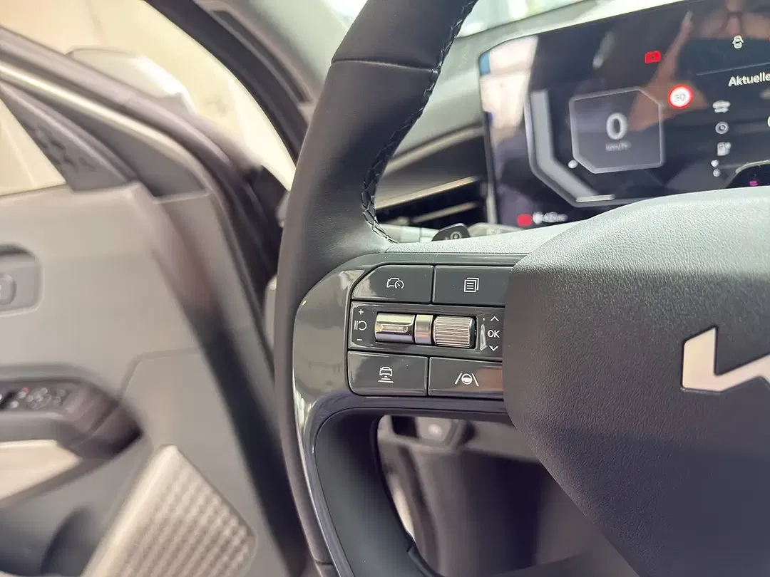 Kia EV9 - Thumbnail 22